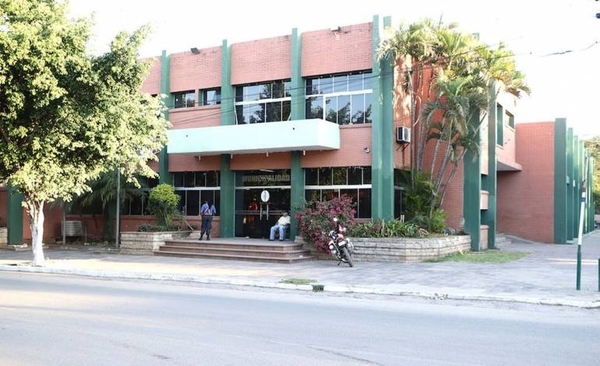 HOY / Desaparecen G. 2.765 millones de las cuentas del municipio