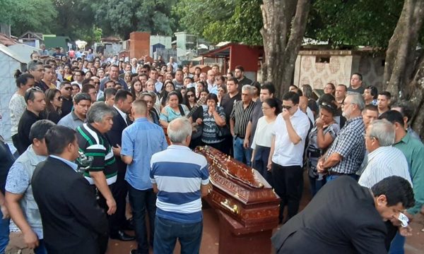 En funeral de su padre, Ulises ratifica injusticia en su caso y agradece a la gente