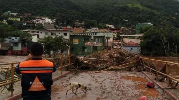 Asciende a 54 la cifra de muertos por inundaciones en Brasil | .::Agencia IP::.