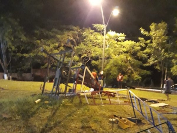 Se desplomó Sombrero Mexicano con niños adentro