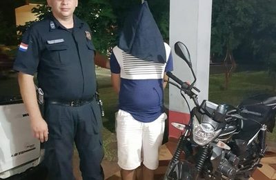 Atrapan a hombre con motocicleta robada