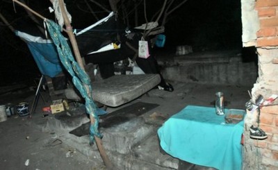Menor es hallada maniatada en un depósito céntrico