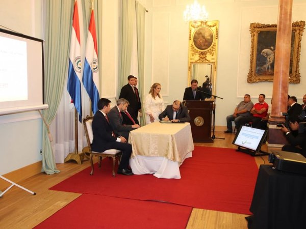 Concretan transferencia de 68.000 hectáreas de tierras al Indert