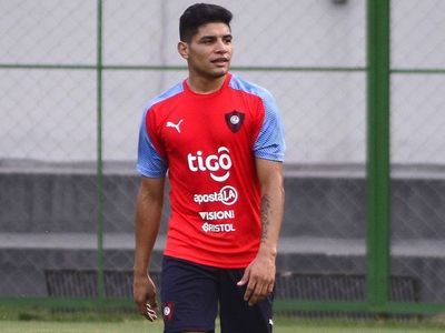 ¡Ya entrena Claudio Aquino! - Cerro Porteño - ABC Color