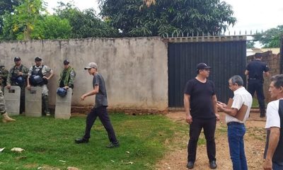 Desalojan de una vivienda a viuda con su hijo menor en el barrio La Blanca