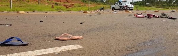 Mujer muere tras chocar frontalmente contra furgoneta | Noticias Paraguay
