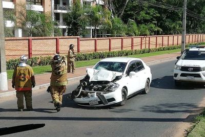 Bomberos piden a Policía donación de vehículos chatarras para prácticas de rescate