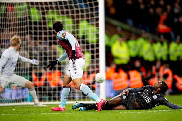 Aston Villa tumba al Leicester y avanza a la final de la Carabao Cup