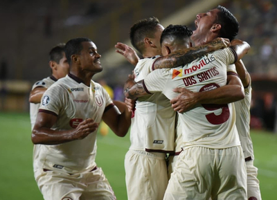 Universitario despacha a Carabobo y medirá a Cerro en Fase 2