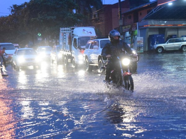 Miércoles muy caluroso con tormentas eléctricas