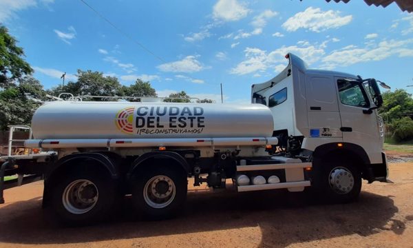 Municipalidad de CDE compra camión cisterna