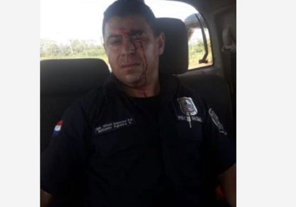 Un policía resulta herido en enfrentamiento con labriegos