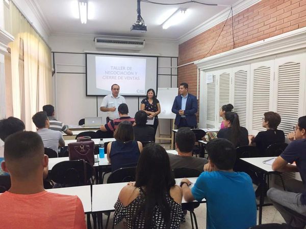 Ofrecen cursos gratuitos a jóvenes que buscan empleo