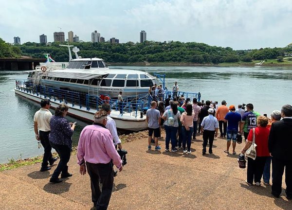 Paseo fluvial entre Ciudad del Este y Foz de Yguazú