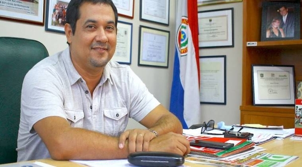 HOY / Arévalo sube y Ramírez baja, según nueva encuesta