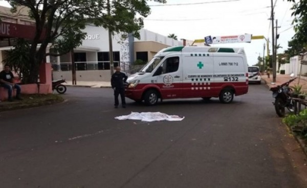 Menor muere arrollado por camión que circulaba de contramano