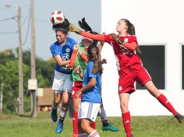 Albirroja Femenina Sub 17 sigue con los entrenamientos e Ypané - ADN Paraguayo