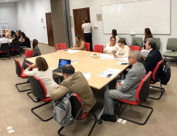 Filizzola es beneficiado en concurso hecho a “medida”