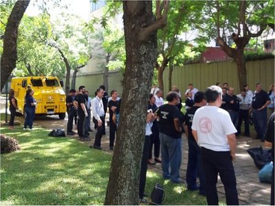 En el BCP exigen  pagos extras  y  retrasan  el ingreso  de caudales