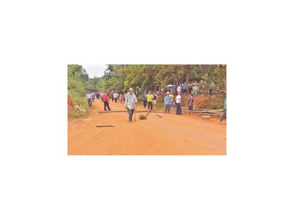 Hubo fuerte enfrentamiento entre campesinos y policías en Caaguazú