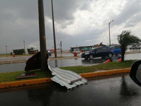 Mayores dañados por fuerte tormenta se produjeron en Asunción e Itapúa