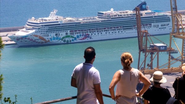 Bloquean en Italia crucero procedente de España por posible caso coronavirus » Ñanduti