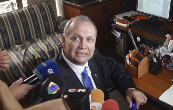 Ferreiro plantea recurso para aplazar su audiencia de imposición de medidas - Nacionales - ABC Color