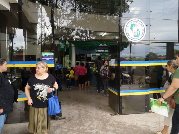 Pacientes reclaman lenta atención en IPS de Luque