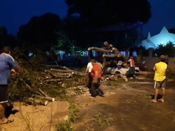 SEN asiste a varias familias en Asunción tras tormenta