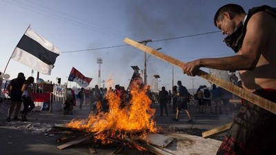 Tres meses de protestas en Chile: Otra noche de violencia; saqueos, incendios y un manifestante muerto - ADN Paraguayo