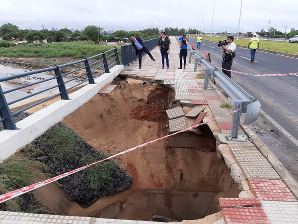 Salida por la Costanera Norte está inhabilitada por reparación de vereda | .::Agencia IP::.