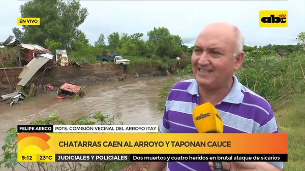 Chatarras caen al arroyo y taponan cause del arroyo Itay - ABC Noticias - ABC Color