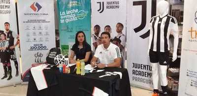 Llega a nuestro país el Juventus Academy Paraguay. Niños y jóvenes podrán practicar el fútbol con profesionales europeos - ADN Paraguayo