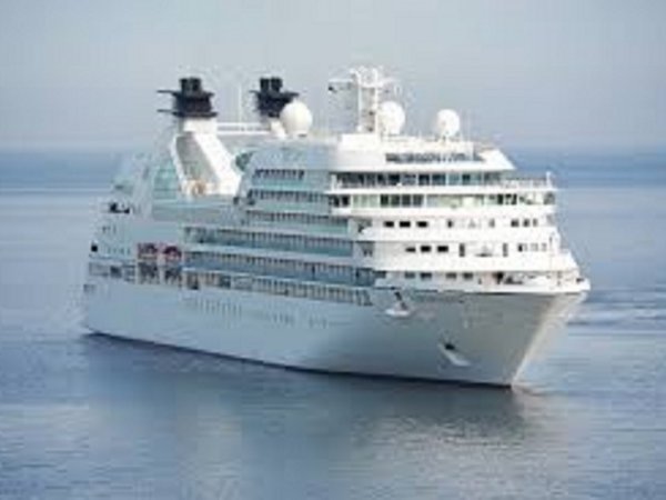 Primeros análisis excluyen caso de coronavirus en crucero