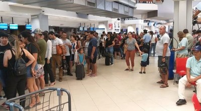 Dinac niega pedido de que pasajeros vayan 4 horas antes de cada vuelo » Ñanduti
