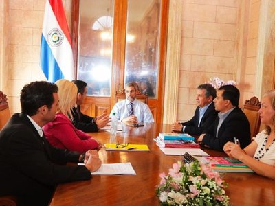 Petta responde a críticas por designación de Filizzola en Transformación Educativa