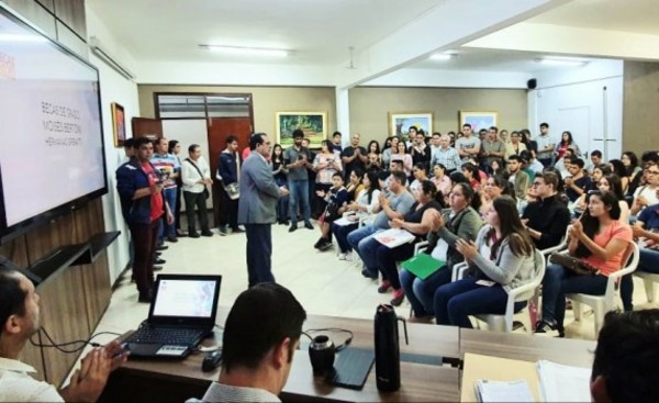 Gobernación presentó proceso para adjudicación de becas universitaria