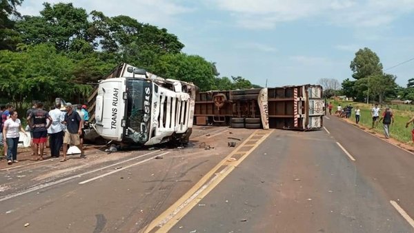 UNA IMPRUDENCIA DE CHOFER DE MINIBÚS HABRÍA PROVOCADO FATAL ACCIDENTE EN SAN PEDRO