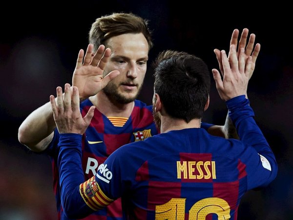 El Barça recobra la verticalidad para sellar el pase a cuartos de final