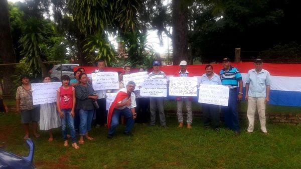 Protestas en Coronel Bogado por atención médica  - Nacionales - ABC Color