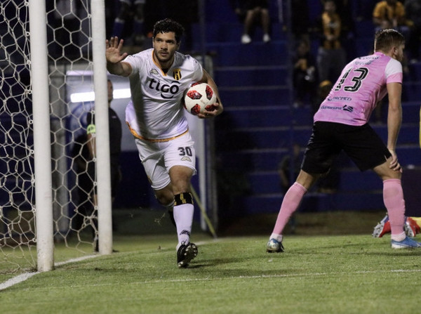 El Aurinegro no detiene su marcha - APF