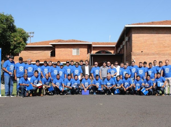 Sembrando conocimiento - APF
