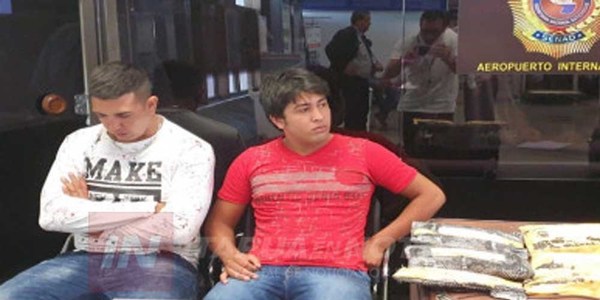 PRETENDÍAN VIAJAR CON DROGA A ESPAÑA Y FUERON DETENIDOS