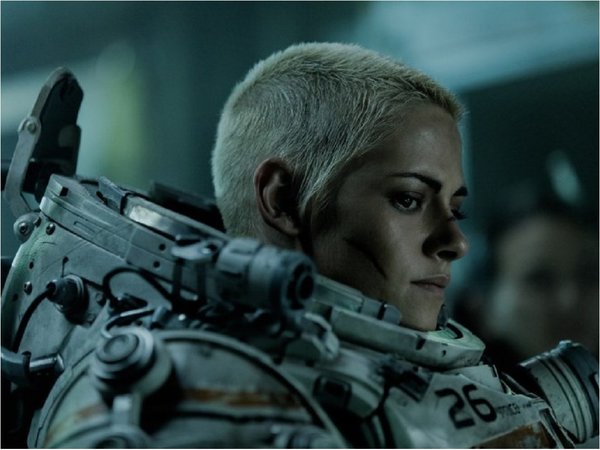 Kristen Stewart: Las mujeres estamos tomando roles que no tuvimos oportunidad de hacerlo
