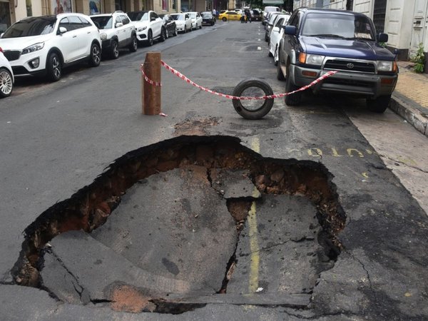 Calles hundidas, mucha basura y 185 familias inundadas dejó el temporal