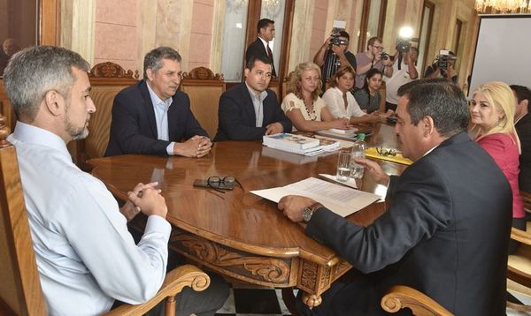 MEC anuncia entrega del 100% de kits escolares para inicio de clases - Locales - ABC Color