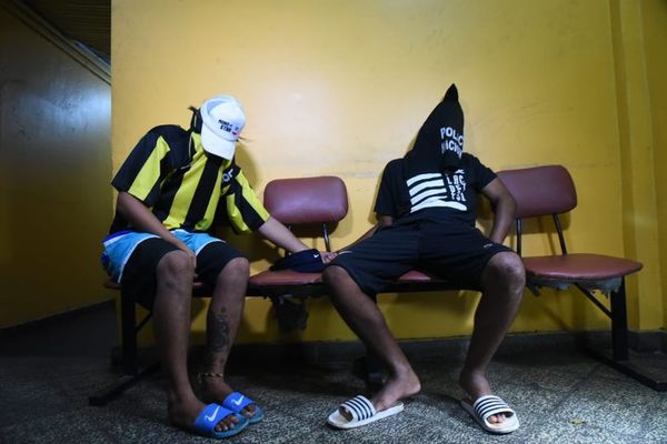 “Motochorros” se quejan de que la gente no tiene nada para robarles - Nacionales - ABC Color