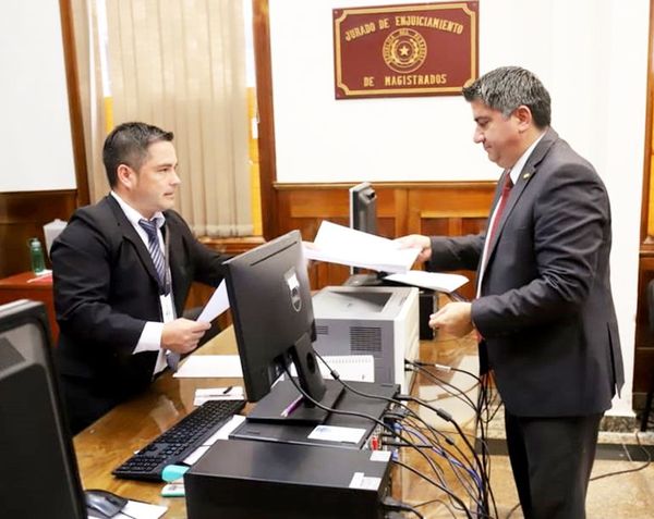 Juez presenta expediente sobre un desalojo al Jurado - Judiciales y Policiales - ABC Color