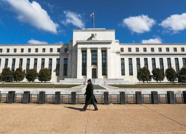 Fed discute la posibilidad de cambios en las tasas de interés