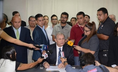 HOY / Casos de corrupción ponen en riesgo credibilidad de la izquierda